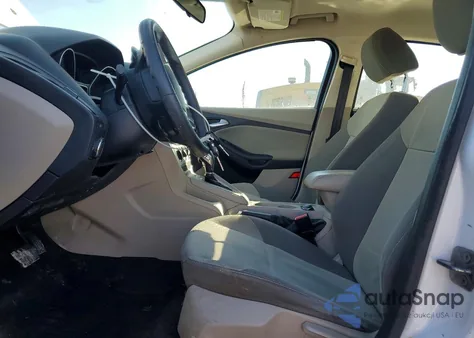 2013 Ford Focus Se z USA, uszkodzony, nr VIN 1FADP3F2XDL122575